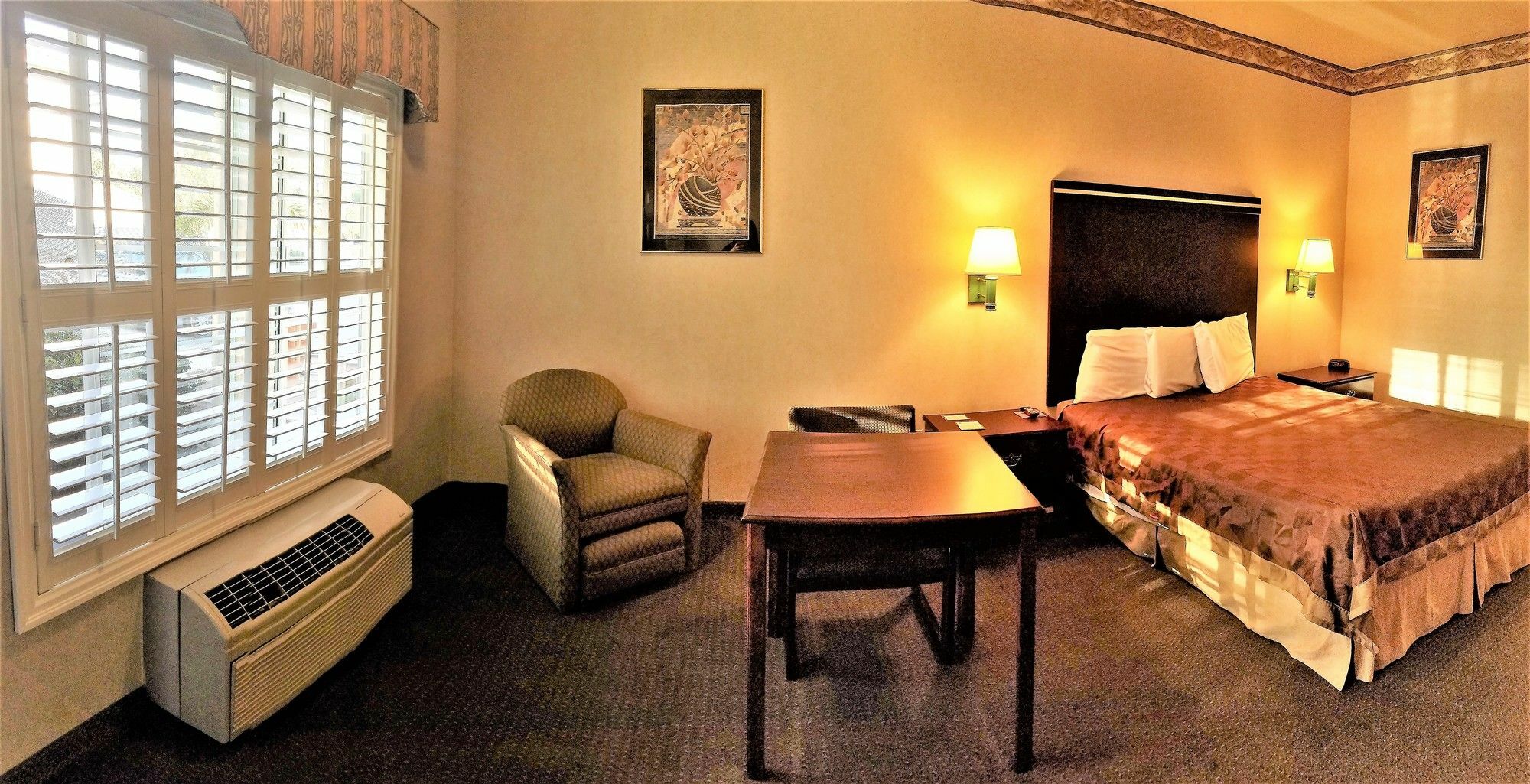 Mid City Inn & Suites פיקו ריברה מראה חיצוני תמונה